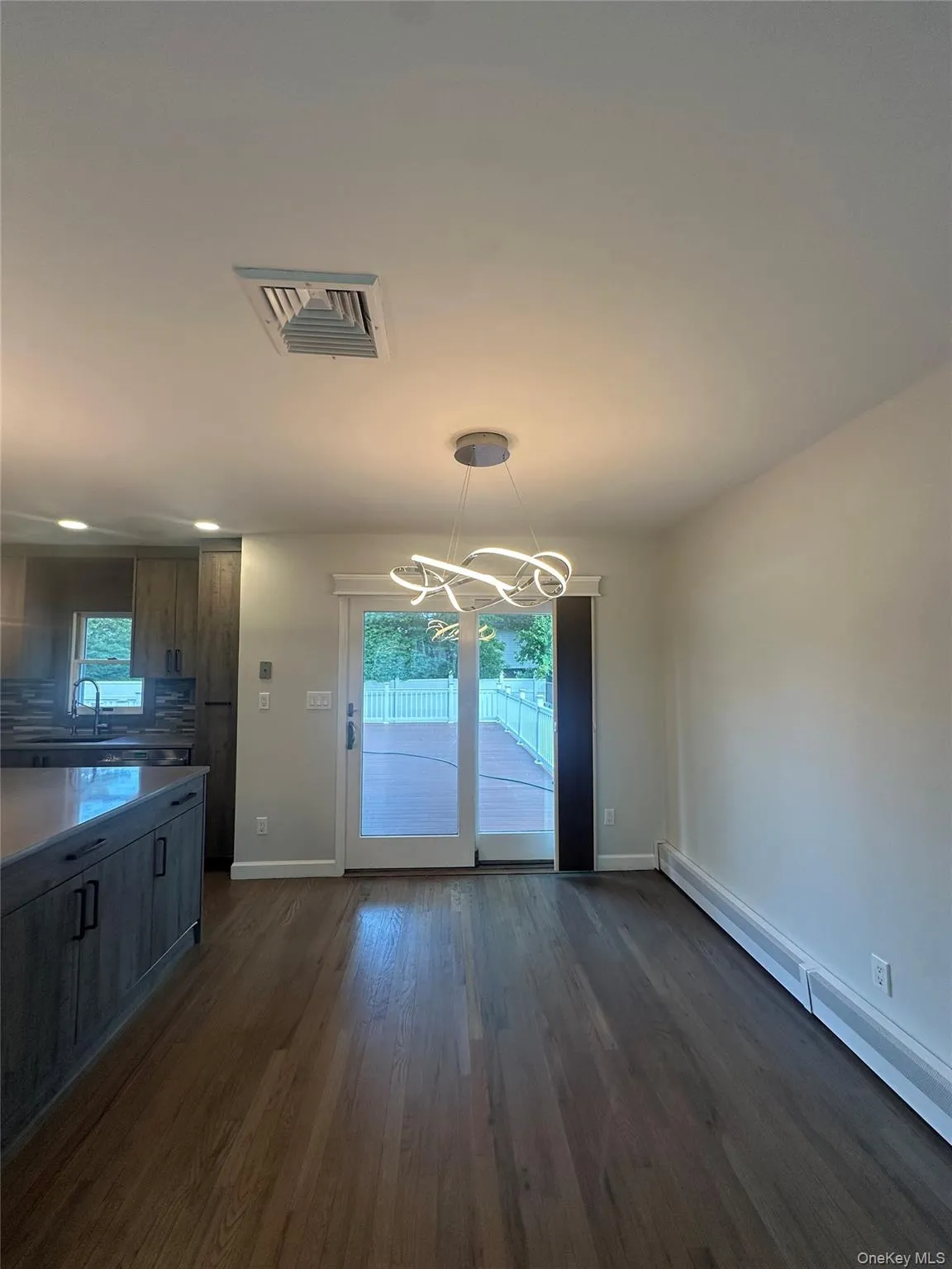 25 Cumberland Road, Oyster Bay, NY, 4 Bedrooms Bedrooms, 8 Rooms Rooms,3 BathroomsBathrooms,Residential Lease,For Rent,Cumberland,0,1035770 25 Cumberland Road, Oyster Bay, NY, 4 Bedrooms Bedrooms, 8 Rooms Rooms,3 BathroomsBathrooms,Residential Lease,For Rent,Cumberland,0,1035770