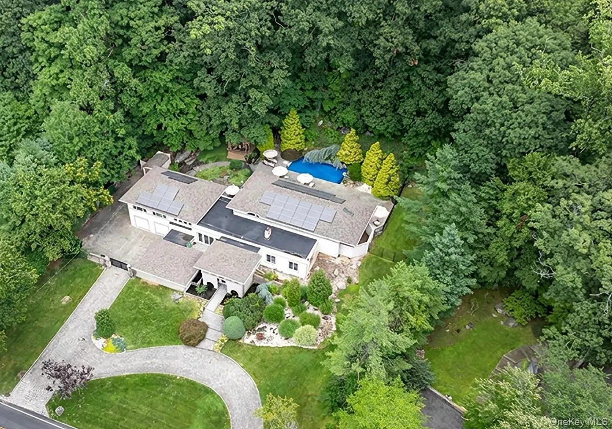 46 Sprain Valley Road, Greenburgh, NY, 4 Bedrooms Bedrooms, 10 Rooms Rooms,3 BathroomsBathrooms,Residential,For Rent,Sprain Valley,0,1035773 46 Sprain Valley Road, Greenburgh, NY, 4 Bedrooms Bedrooms, 10 Rooms Rooms,3 BathroomsBathrooms,Residential,For Rent,Sprain Valley,0,1035773