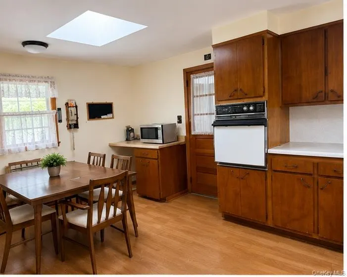 39 Cleveland Street, Brookhaven, NY, 2 Bedrooms Bedrooms, 4 Rooms Rooms,1 BathroomBathrooms,Residential,For Rent,Cleveland,0,1035779 39 Cleveland Street, Brookhaven, NY, 2 Bedrooms Bedrooms, 4 Rooms Rooms,1 BathroomBathrooms,Residential,For Rent,Cleveland,0,1035779