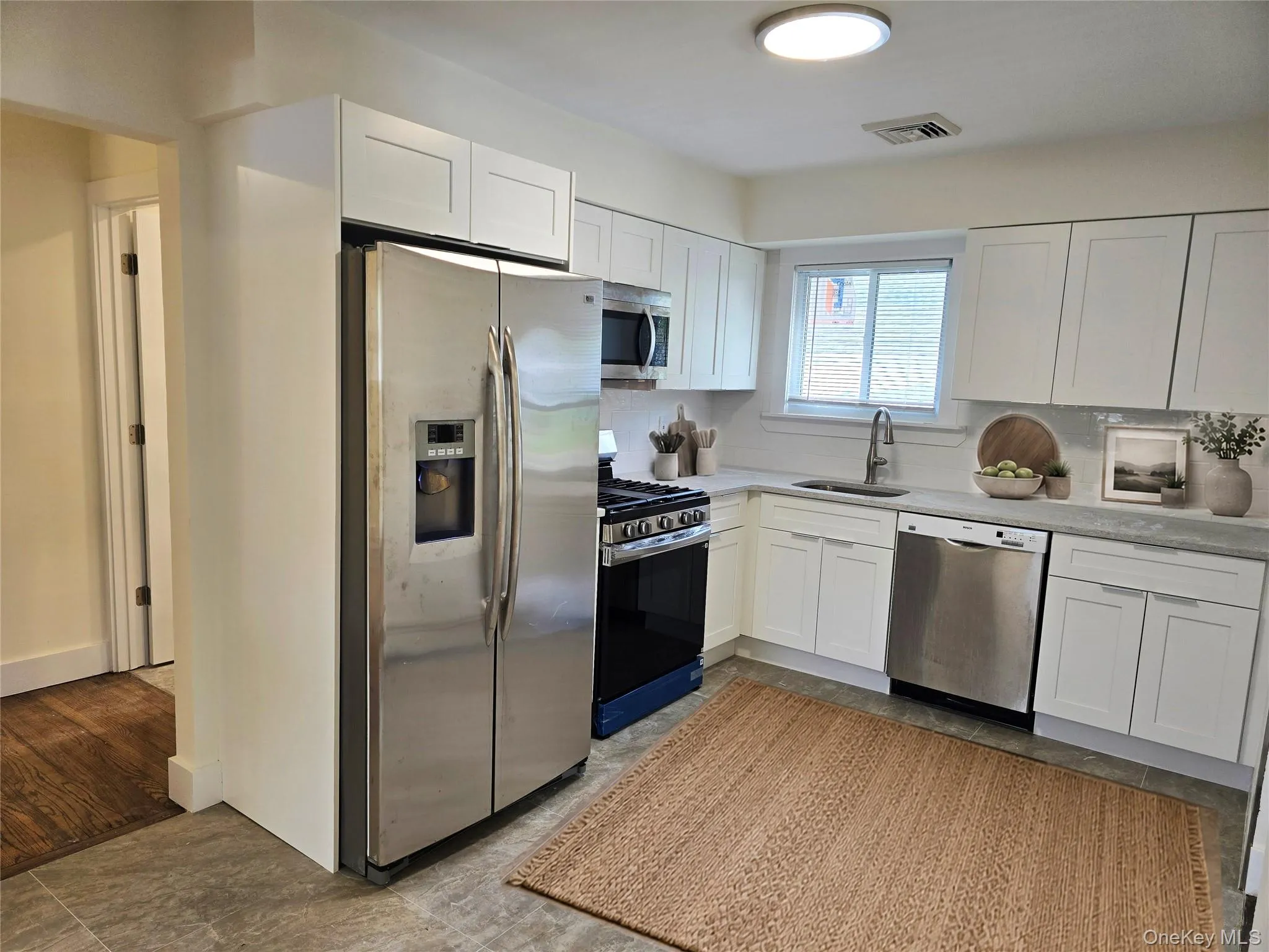 90 Blue Point Road, Brookhaven, NY, 3 Bedrooms Bedrooms, 8 Rooms Rooms,2 BathroomsBathrooms,Residential,For Rent,Blue Point,0,1035785 90 Blue Point Road, Brookhaven, NY, 3 Bedrooms Bedrooms, 8 Rooms Rooms,2 BathroomsBathrooms,Residential,For Rent,Blue Point,0,1035785