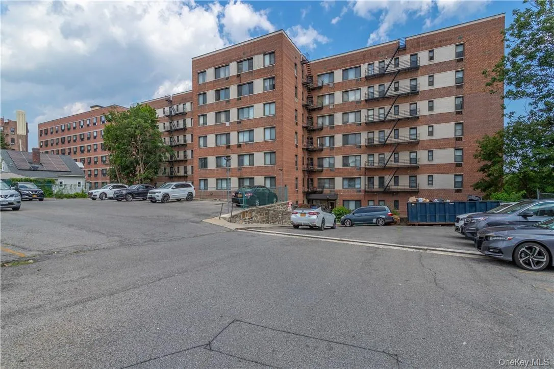 411 Bronx River Road, Yonkers, NY, 1 Bedroom Bedrooms, 4 Rooms Rooms,1 BathroomBathrooms,Residential Lease,For Rent,Bronx River,0,1035786 411 Bronx River Road, Yonkers, NY, 1 Bedroom Bedrooms, 4 Rooms Rooms,1 BathroomBathrooms,Residential Lease,For Rent,Bronx River,0,1035786