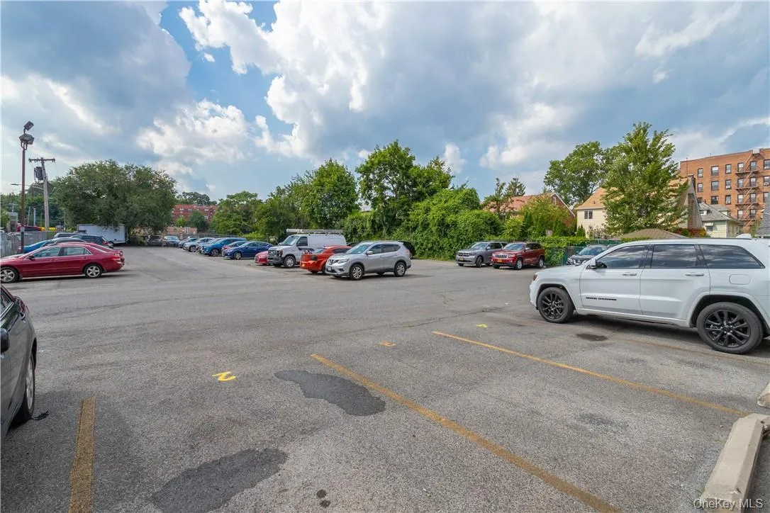 411 Bronx River Road, Yonkers, NY, 1 Bedroom Bedrooms, 4 Rooms Rooms,1 BathroomBathrooms,Residential Lease,For Rent,Bronx River,0,1035786 411 Bronx River Road, Yonkers, NY, 1 Bedroom Bedrooms, 4 Rooms Rooms,1 BathroomBathrooms,Residential Lease,For Rent,Bronx River,0,1035786