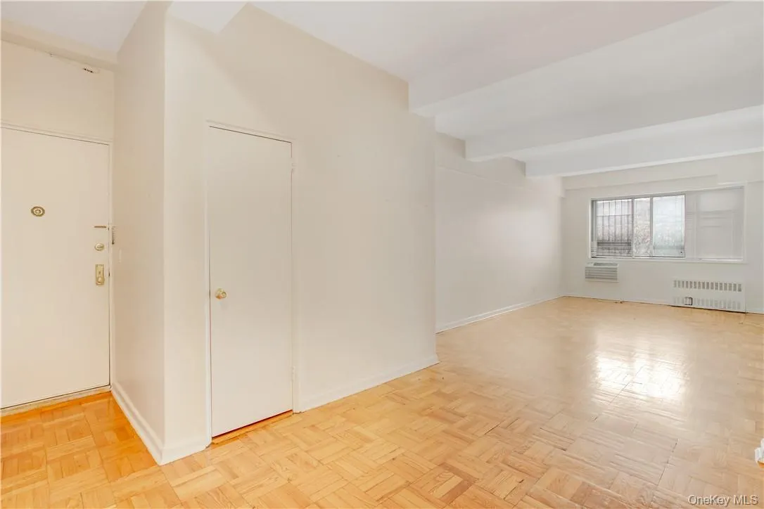 411 Bronx River Road, Yonkers, NY, 1 Bedroom Bedrooms, 4 Rooms Rooms,1 BathroomBathrooms,Residential Lease,For Rent,Bronx River,0,1035786 411 Bronx River Road, Yonkers, NY, 1 Bedroom Bedrooms, 4 Rooms Rooms,1 BathroomBathrooms,Residential Lease,For Rent,Bronx River,0,1035786