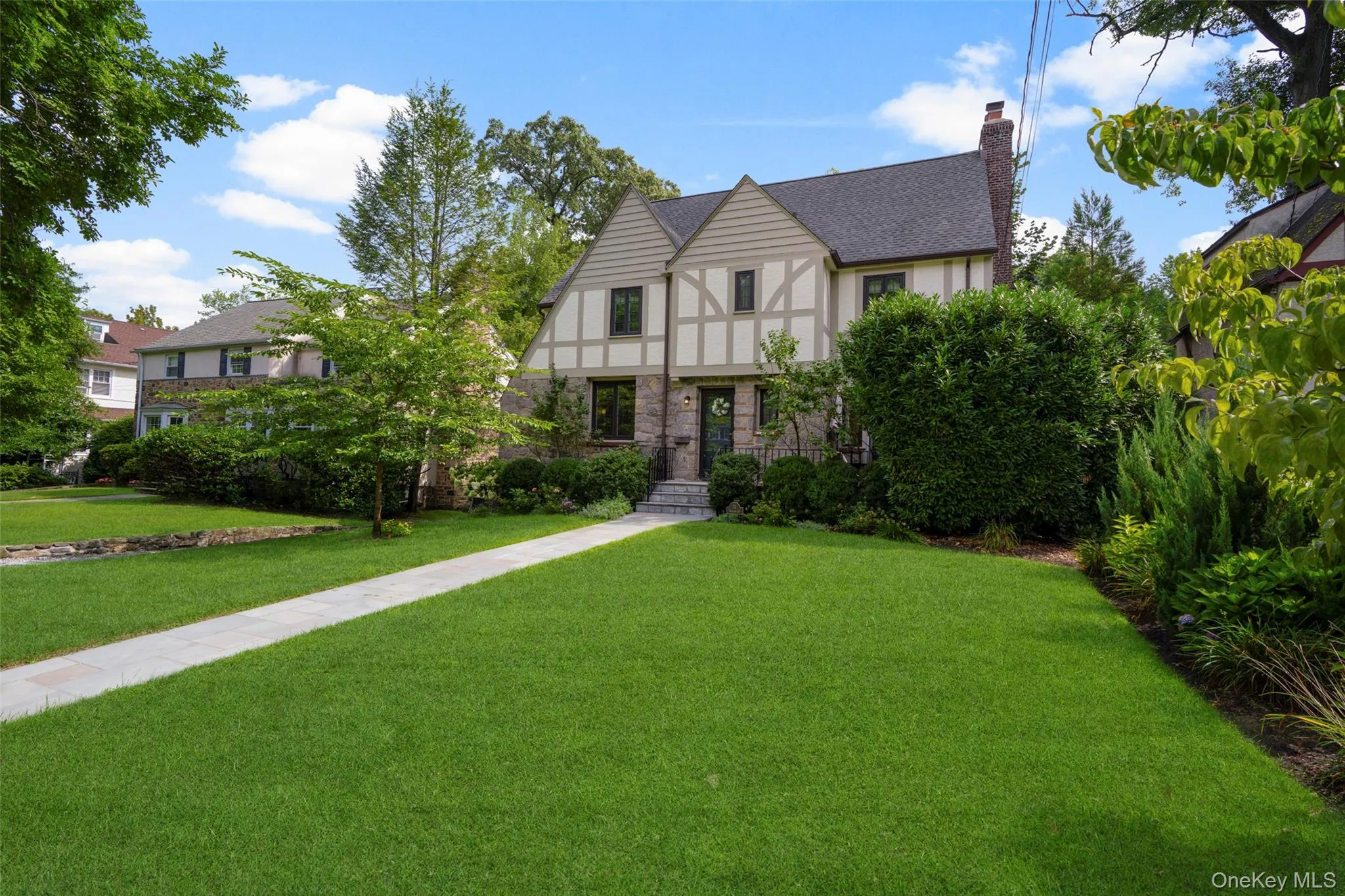73 Woodlawn Avenue, New Rochelle, NY, 4 Bedrooms Bedrooms, 7 Rooms Rooms,3 BathroomsBathrooms,Residential,For Rent,Woodlawn,0,1035789 73 Woodlawn Avenue, New Rochelle, NY, 4 Bedrooms Bedrooms, 7 Rooms Rooms,3 BathroomsBathrooms,Residential,For Rent,Woodlawn,0,1035789