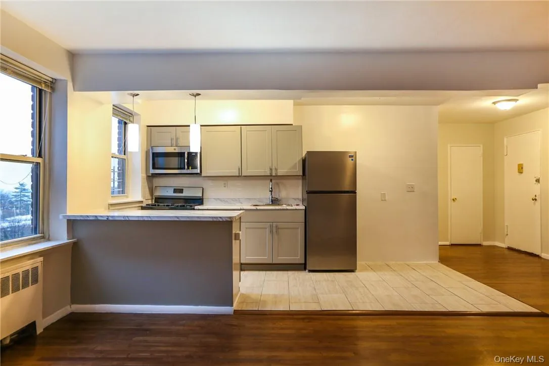 730 Pelham Road, New Rochelle, NY, 1 Bedroom Bedrooms, 3 Rooms Rooms,1 BathroomBathrooms,Residential Lease,For Rent,Pelham,0,1035798 730 Pelham Road, New Rochelle, NY, 1 Bedroom Bedrooms, 3 Rooms Rooms,1 BathroomBathrooms,Residential Lease,For Rent,Pelham,0,1035798