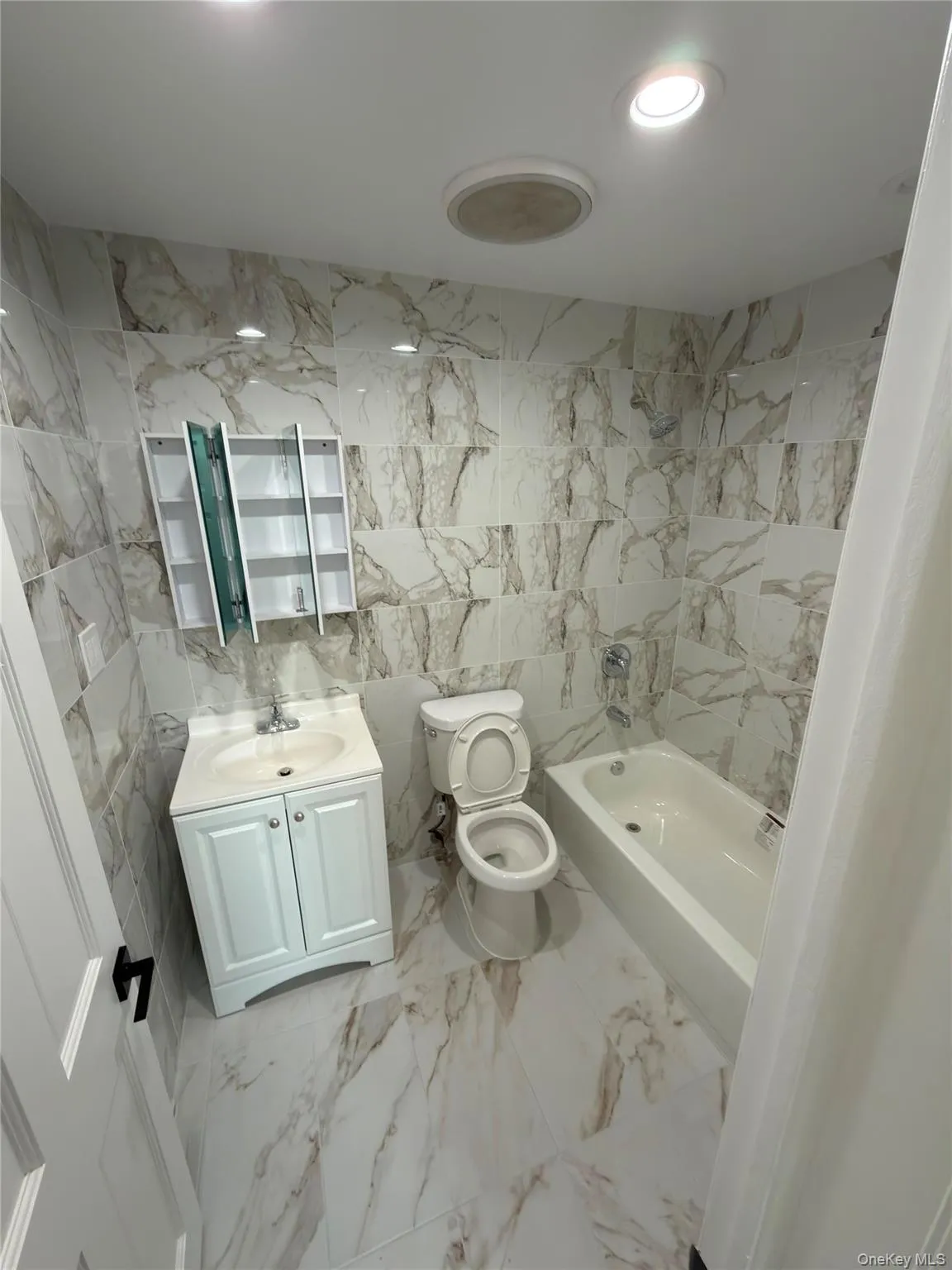 11120 14th Road, New York, NY, 3 Bedrooms Bedrooms, 5 Rooms Rooms,1 BathroomBathrooms,Residential Lease,For Rent,14th,0,1035800 11120 14th Road, New York, NY, 3 Bedrooms Bedrooms, 5 Rooms Rooms,1 BathroomBathrooms,Residential Lease,For Rent,14th,0,1035800