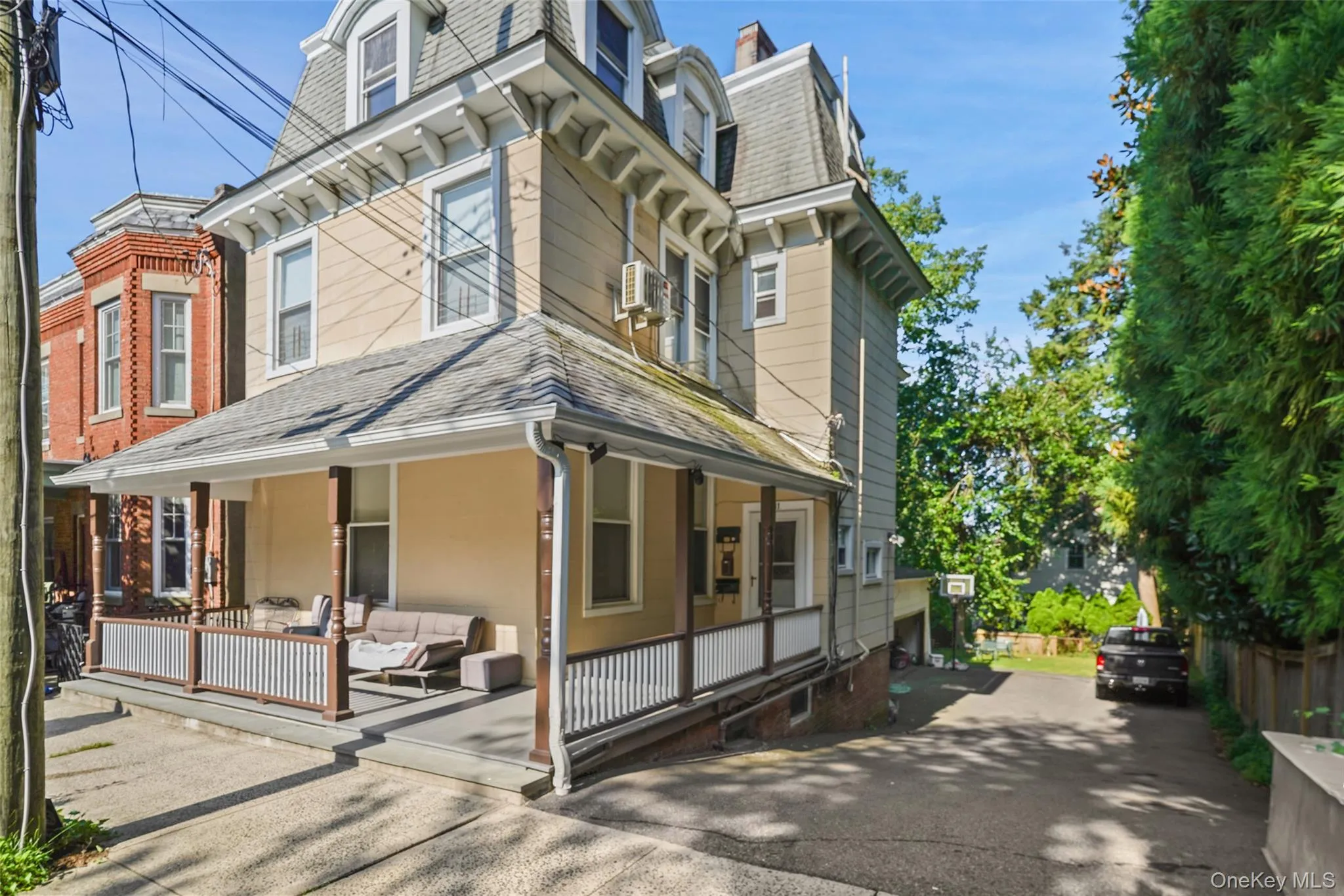 Welcome to 31 N Eckar Street, #3 is third floor Welcome to 31 N Eckar Street, #3 is third floor