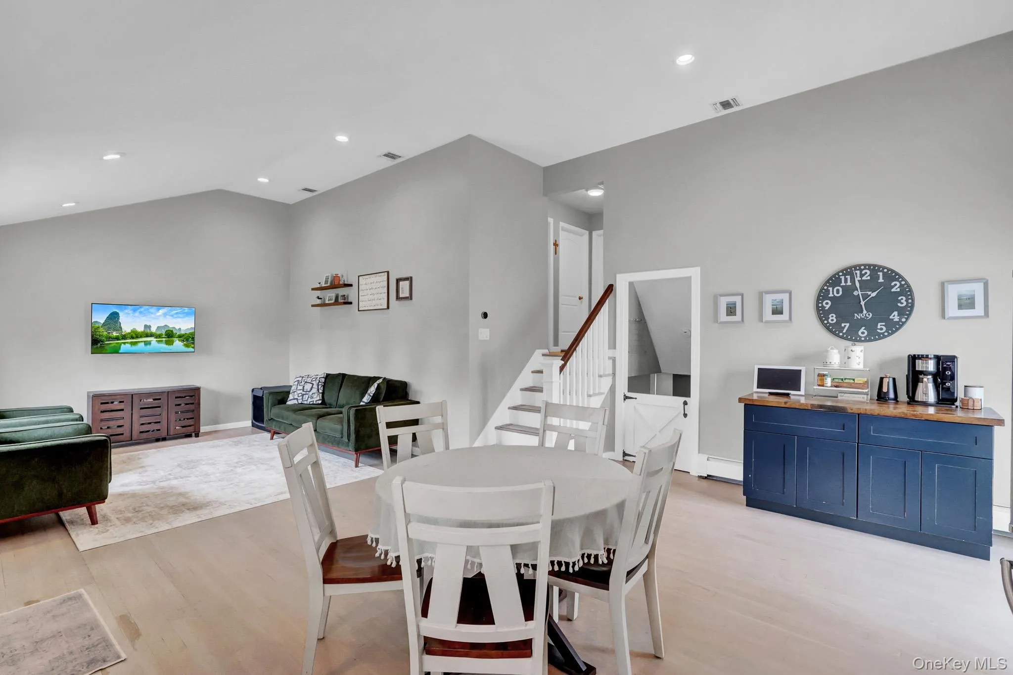 68 Alinda Avenue, Islip, NY, 3 Bedrooms Bedrooms, 6 Rooms Rooms,2 BathroomsBathrooms,Residential,For Rent,Alinda,0,1035809 68 Alinda Avenue, Islip, NY, 3 Bedrooms Bedrooms, 6 Rooms Rooms,2 BathroomsBathrooms,Residential,For Rent,Alinda,0,1035809