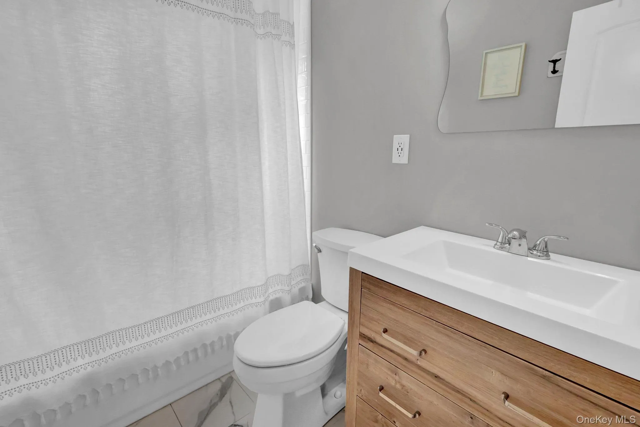 68 Alinda Avenue, Islip, NY, 3 Bedrooms Bedrooms, 6 Rooms Rooms,2 BathroomsBathrooms,Residential,For Rent,Alinda,0,1035809 68 Alinda Avenue, Islip, NY, 3 Bedrooms Bedrooms, 6 Rooms Rooms,2 BathroomsBathrooms,Residential,For Rent,Alinda,0,1035809