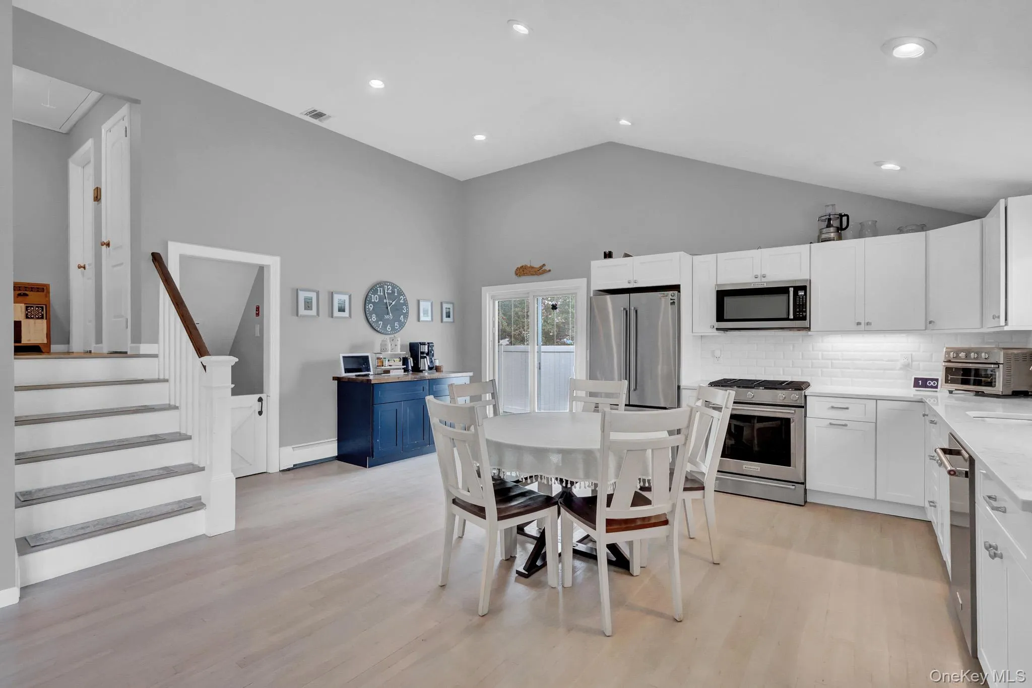 68 Alinda Avenue, Islip, NY, 3 Bedrooms Bedrooms, 6 Rooms Rooms,2 BathroomsBathrooms,Residential,For Rent,Alinda,0,1035809 68 Alinda Avenue, Islip, NY, 3 Bedrooms Bedrooms, 6 Rooms Rooms,2 BathroomsBathrooms,Residential,For Rent,Alinda,0,1035809