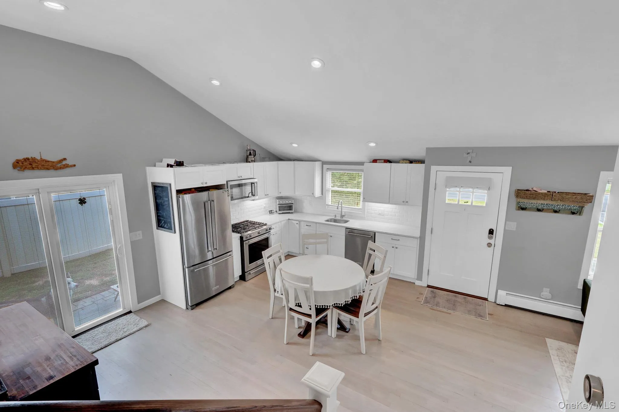 68 Alinda Avenue, Islip, NY, 3 Bedrooms Bedrooms, 6 Rooms Rooms,2 BathroomsBathrooms,Residential,For Rent,Alinda,0,1035809 68 Alinda Avenue, Islip, NY, 3 Bedrooms Bedrooms, 6 Rooms Rooms,2 BathroomsBathrooms,Residential,For Rent,Alinda,0,1035809