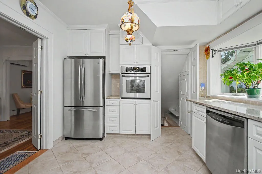 73 Clinton Avenue, Ossining, NY, 3 Bedrooms Bedrooms, 8 Rooms Rooms,2 BathroomsBathrooms,Residential,For Rent,Clinton,0,1035810 73 Clinton Avenue, Ossining, NY, 3 Bedrooms Bedrooms, 8 Rooms Rooms,2 BathroomsBathrooms,Residential,For Rent,Clinton,0,1035810