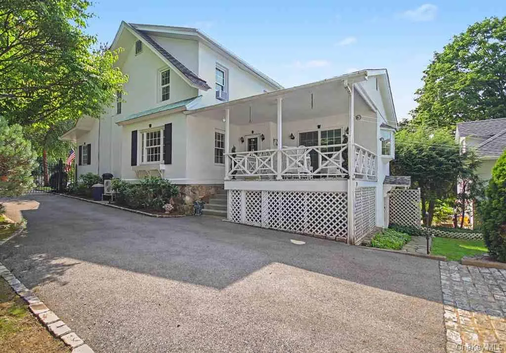 73 Clinton Avenue, Ossining, NY, 3 Bedrooms Bedrooms, 8 Rooms Rooms,2 BathroomsBathrooms,Residential,For Rent,Clinton,0,1035810 73 Clinton Avenue, Ossining, NY, 3 Bedrooms Bedrooms, 8 Rooms Rooms,2 BathroomsBathrooms,Residential,For Rent,Clinton,0,1035810