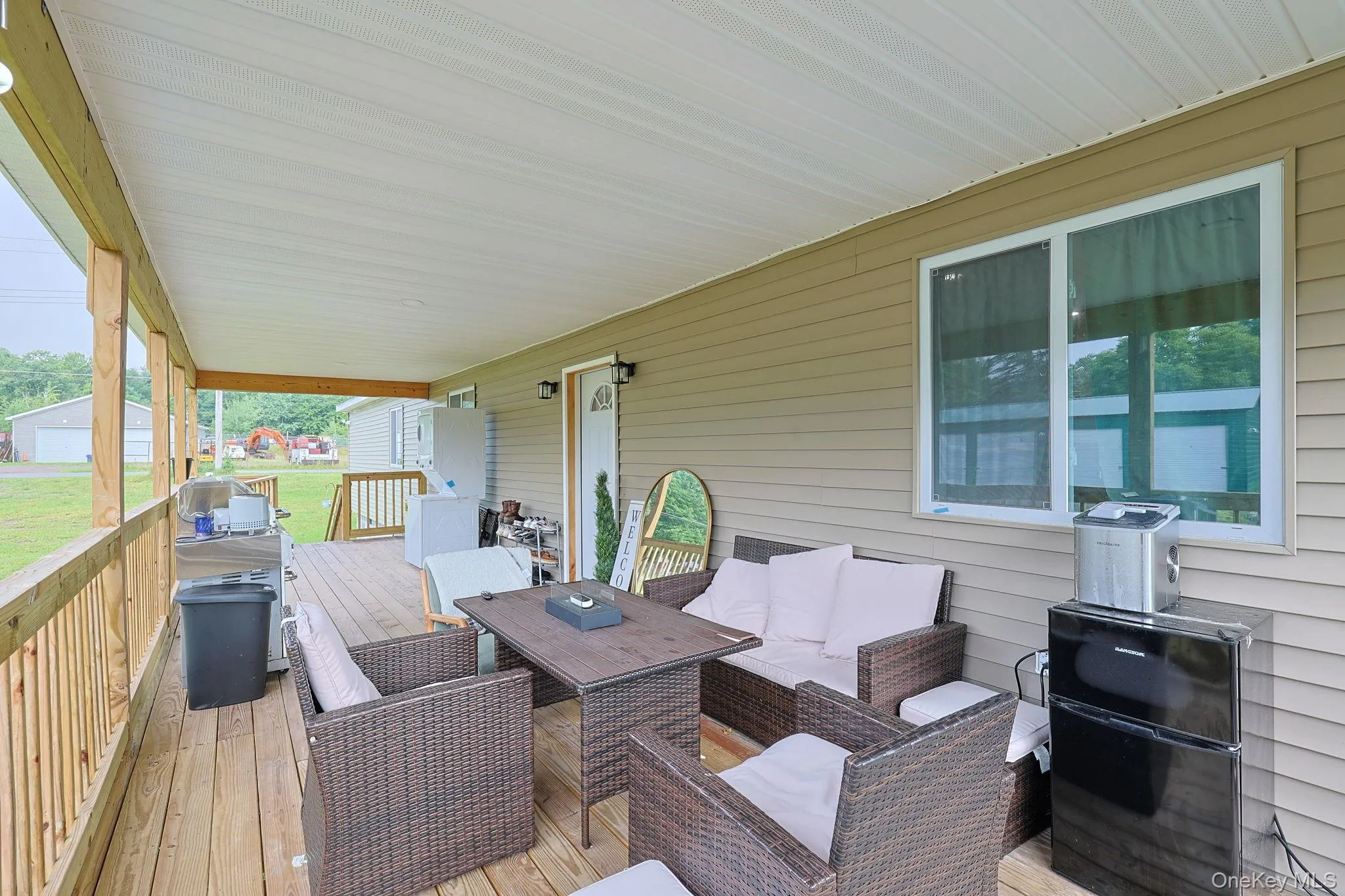Large porch Large porch