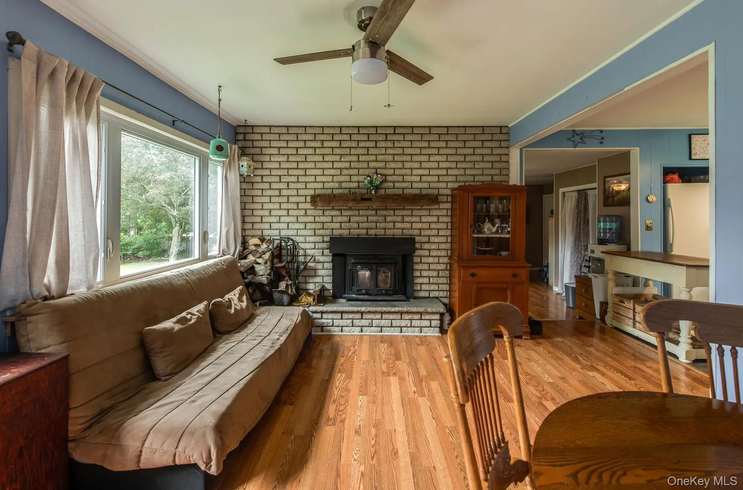 Wind down in the living room, enjoy the warmth of the woodstove Wind down in the living room, enjoy the warmth of the woodstove