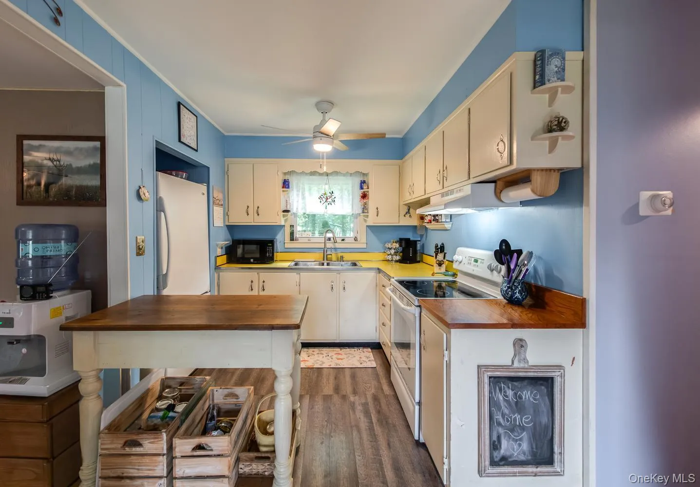 Adorable kitchen Adorable kitchen