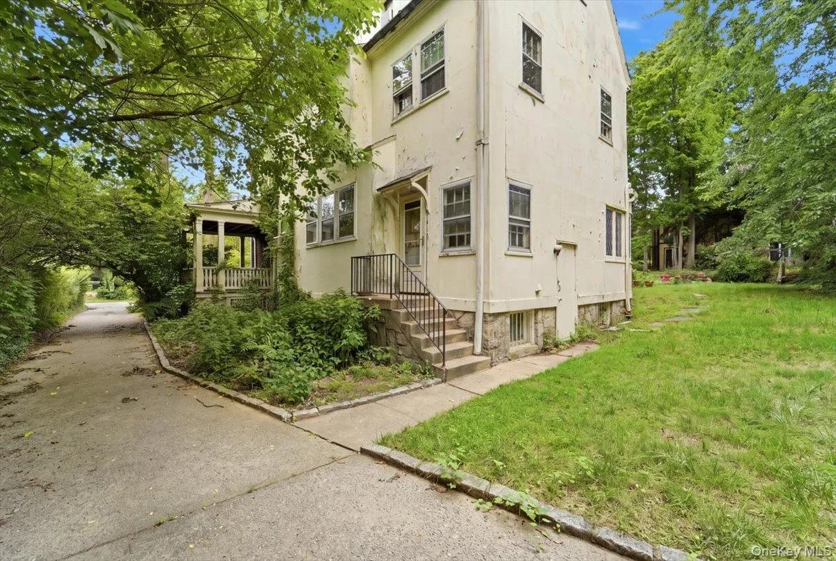 149 Esplanade, Mount Vernon, NY, 6 Bedrooms Bedrooms, 8 Rooms Rooms,5 BathroomsBathrooms,Residential,For Rent,Esplanade,0,1035819 149 Esplanade, Mount Vernon, NY, 6 Bedrooms Bedrooms, 8 Rooms Rooms,5 BathroomsBathrooms,Residential,For Rent,Esplanade,0,1035819