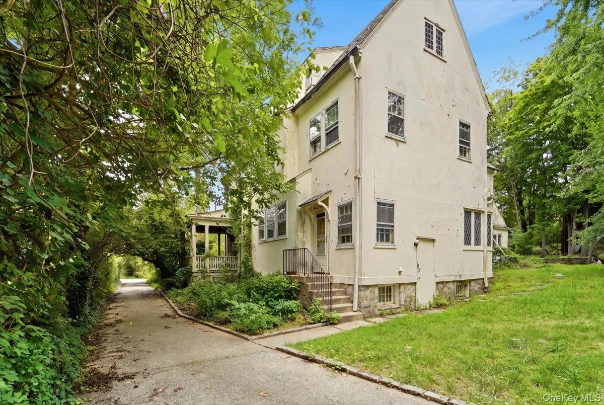149 Esplanade, Mount Vernon, NY, 6 Bedrooms Bedrooms, 8 Rooms Rooms,5 BathroomsBathrooms,Residential,For Rent,Esplanade,0,1035819 149 Esplanade, Mount Vernon, NY, 6 Bedrooms Bedrooms, 8 Rooms Rooms,5 BathroomsBathrooms,Residential,For Rent,Esplanade,0,1035819