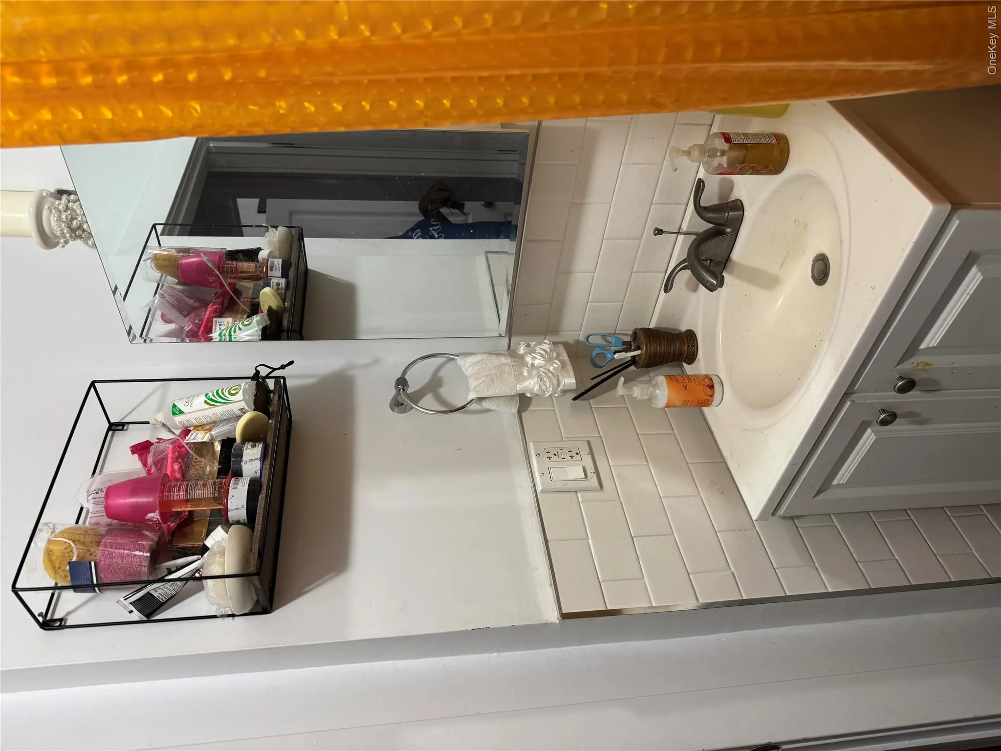 2922 Barnes Ave, New York, NY, 1 Bedroom Bedrooms, 3 Rooms Rooms,1 BathroomBathrooms,Residential,For Rent,Barnes Ave,0,1035820 2922 Barnes Ave, New York, NY, 1 Bedroom Bedrooms, 3 Rooms Rooms,1 BathroomBathrooms,Residential,For Rent,Barnes Ave,0,1035820