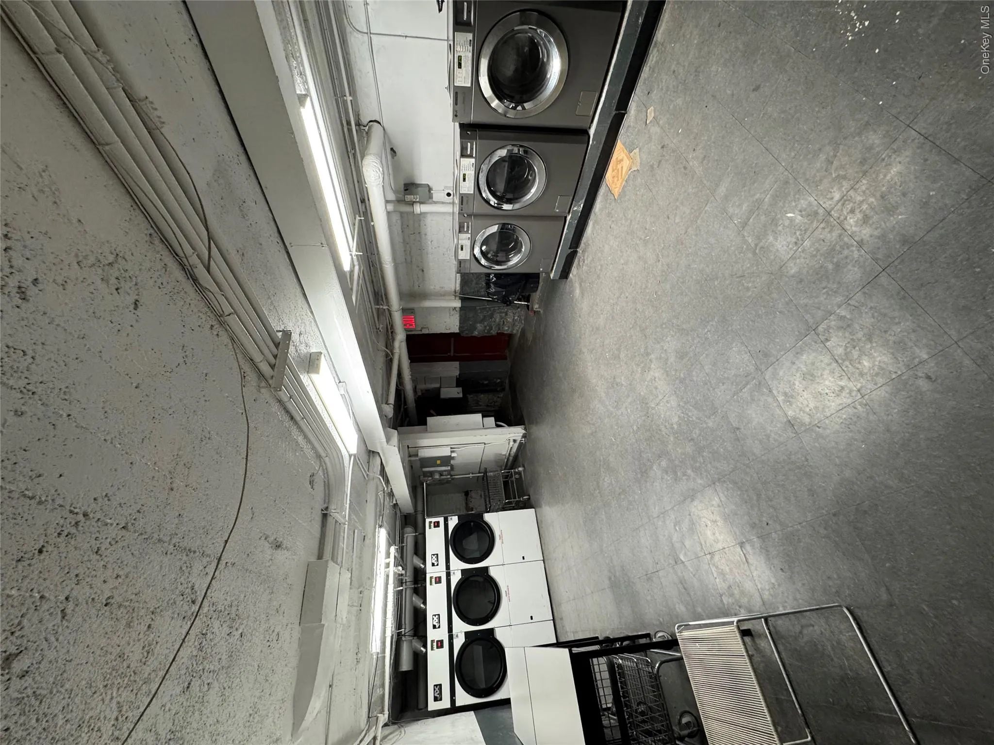 2922 Barnes Ave, New York, NY, 1 Bedroom Bedrooms, 3 Rooms Rooms,1 BathroomBathrooms,Residential,For Rent,Barnes Ave,0,1035820 2922 Barnes Ave, New York, NY, 1 Bedroom Bedrooms, 3 Rooms Rooms,1 BathroomBathrooms,Residential,For Rent,Barnes Ave,0,1035820
