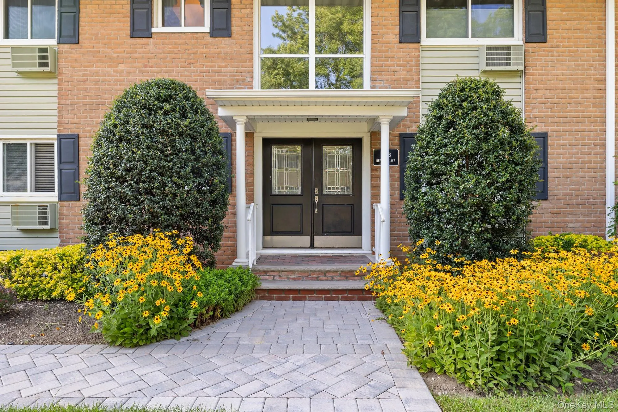 748 Deer Park Avenue, Babylon, NY, 2 Bedrooms Bedrooms, 5 Rooms Rooms,1 BathroomBathrooms,Residential,For Rent,Deer Park,0,1035824 748 Deer Park Avenue, Babylon, NY, 2 Bedrooms Bedrooms, 5 Rooms Rooms,1 BathroomBathrooms,Residential,For Rent,Deer Park,0,1035824