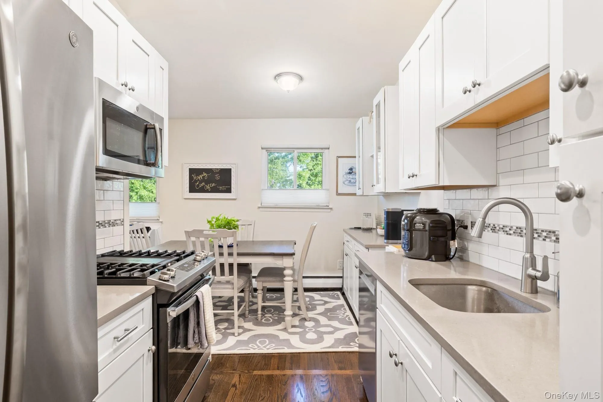 748 Deer Park Avenue, Babylon, NY, 2 Bedrooms Bedrooms, 5 Rooms Rooms,1 BathroomBathrooms,Residential,For Rent,Deer Park,0,1035824 748 Deer Park Avenue, Babylon, NY, 2 Bedrooms Bedrooms, 5 Rooms Rooms,1 BathroomBathrooms,Residential,For Rent,Deer Park,0,1035824