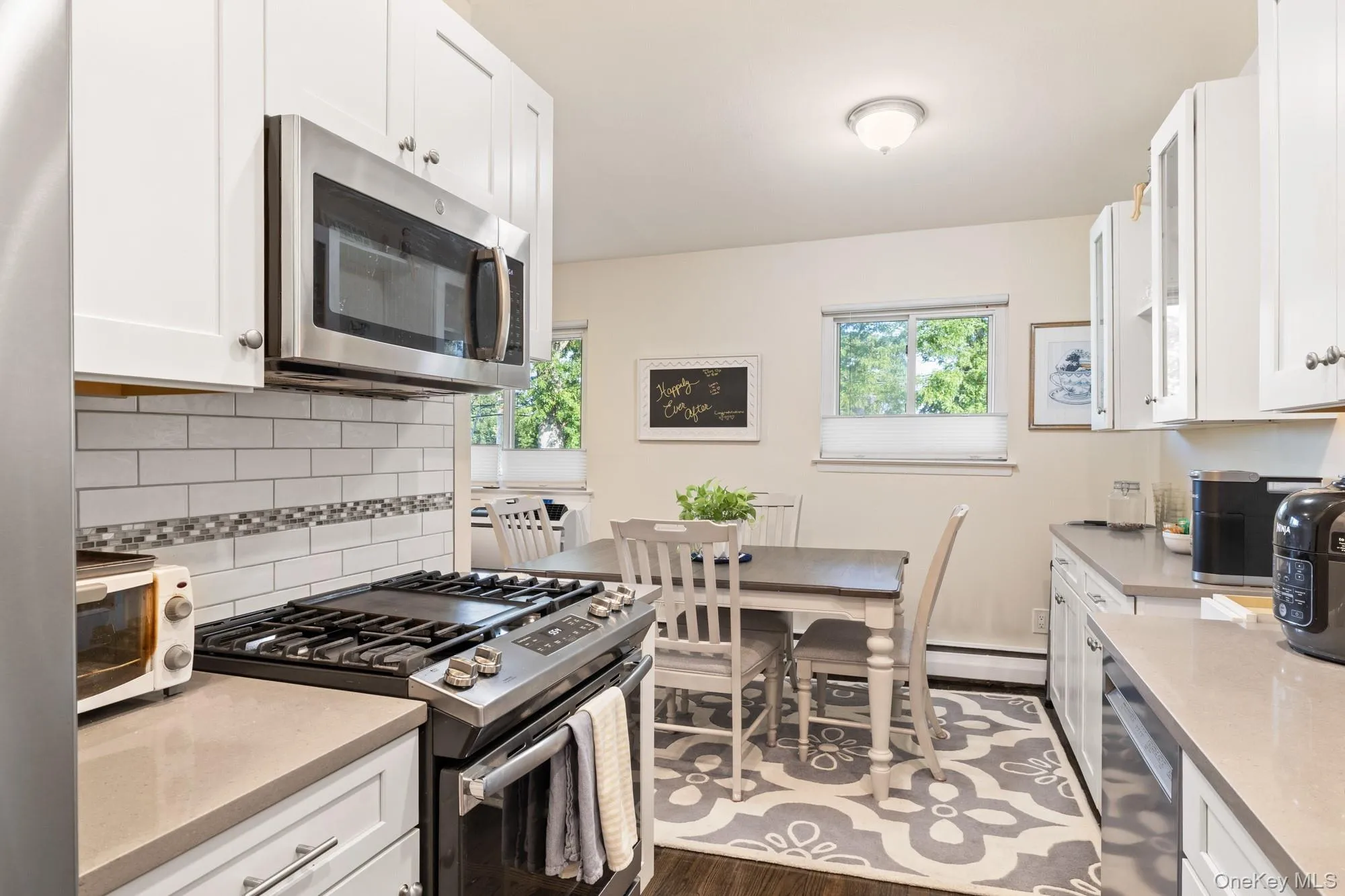 748 Deer Park Avenue, Babylon, NY, 2 Bedrooms Bedrooms, 5 Rooms Rooms,1 BathroomBathrooms,Residential,For Rent,Deer Park,0,1035824 748 Deer Park Avenue, Babylon, NY, 2 Bedrooms Bedrooms, 5 Rooms Rooms,1 BathroomBathrooms,Residential,For Rent,Deer Park,0,1035824