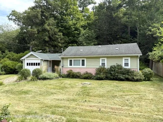 2946 State Route 32, Kingston, NY, 2 Bedrooms Bedrooms, 4 Rooms Rooms,1 BathroomBathrooms,Residential,For Rent,State Route 32,0,1035825 2946 State Route 32, Kingston, NY, 2 Bedrooms Bedrooms, 4 Rooms Rooms,1 BathroomBathrooms,Residential,For Rent,State Route 32,0,1035825