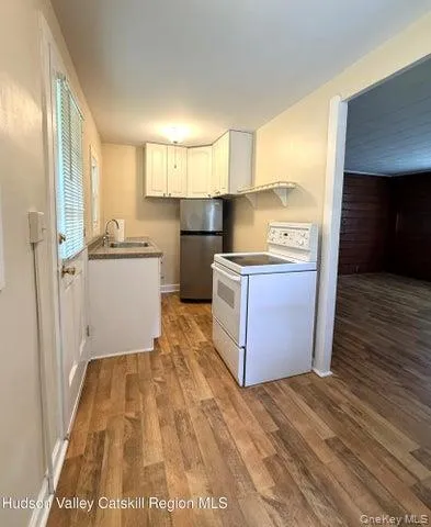 2946 State Route 32, Kingston, NY, 2 Bedrooms Bedrooms, 4 Rooms Rooms,1 BathroomBathrooms,Residential,For Rent,State Route 32,0,1035825 2946 State Route 32, Kingston, NY, 2 Bedrooms Bedrooms, 4 Rooms Rooms,1 BathroomBathrooms,Residential,For Rent,State Route 32,0,1035825