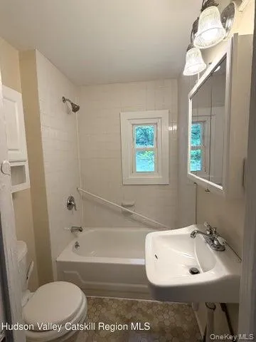 2946 State Route 32, Kingston, NY, 2 Bedrooms Bedrooms, 4 Rooms Rooms,1 BathroomBathrooms,Residential,For Rent,State Route 32,0,1035825 2946 State Route 32, Kingston, NY, 2 Bedrooms Bedrooms, 4 Rooms Rooms,1 BathroomBathrooms,Residential,For Rent,State Route 32,0,1035825