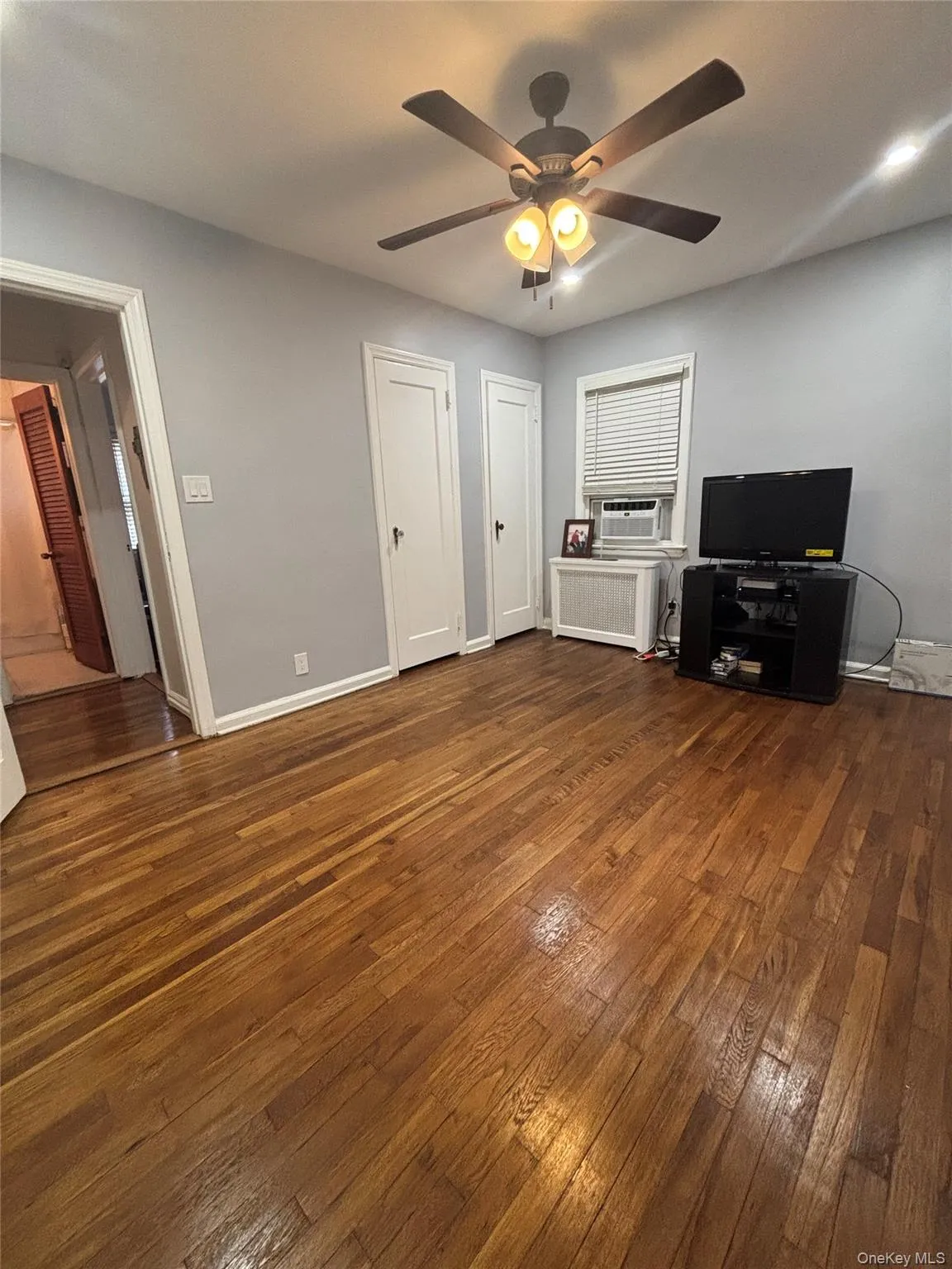 227-42 113th Drive, New York, NY, 3 Bedrooms Bedrooms, 4 Rooms Rooms,1 BathroomBathrooms,Residential Lease,For Rent,113th Drive,0,1035831 227-42 113th Drive, New York, NY, 3 Bedrooms Bedrooms, 4 Rooms Rooms,1 BathroomBathrooms,Residential Lease,For Rent,113th Drive,0,1035831