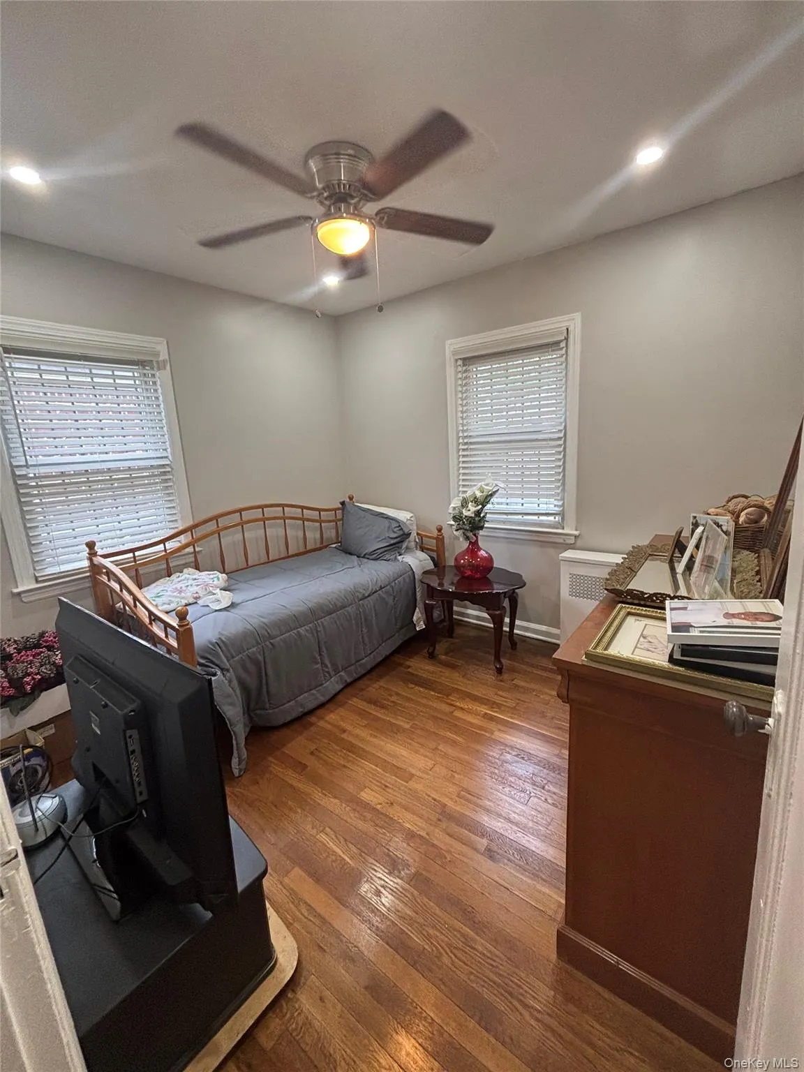 227-42 113th Drive, New York, NY, 3 Bedrooms Bedrooms, 4 Rooms Rooms,1 BathroomBathrooms,Residential Lease,For Rent,113th Drive,0,1035831 227-42 113th Drive, New York, NY, 3 Bedrooms Bedrooms, 4 Rooms Rooms,1 BathroomBathrooms,Residential Lease,For Rent,113th Drive,0,1035831