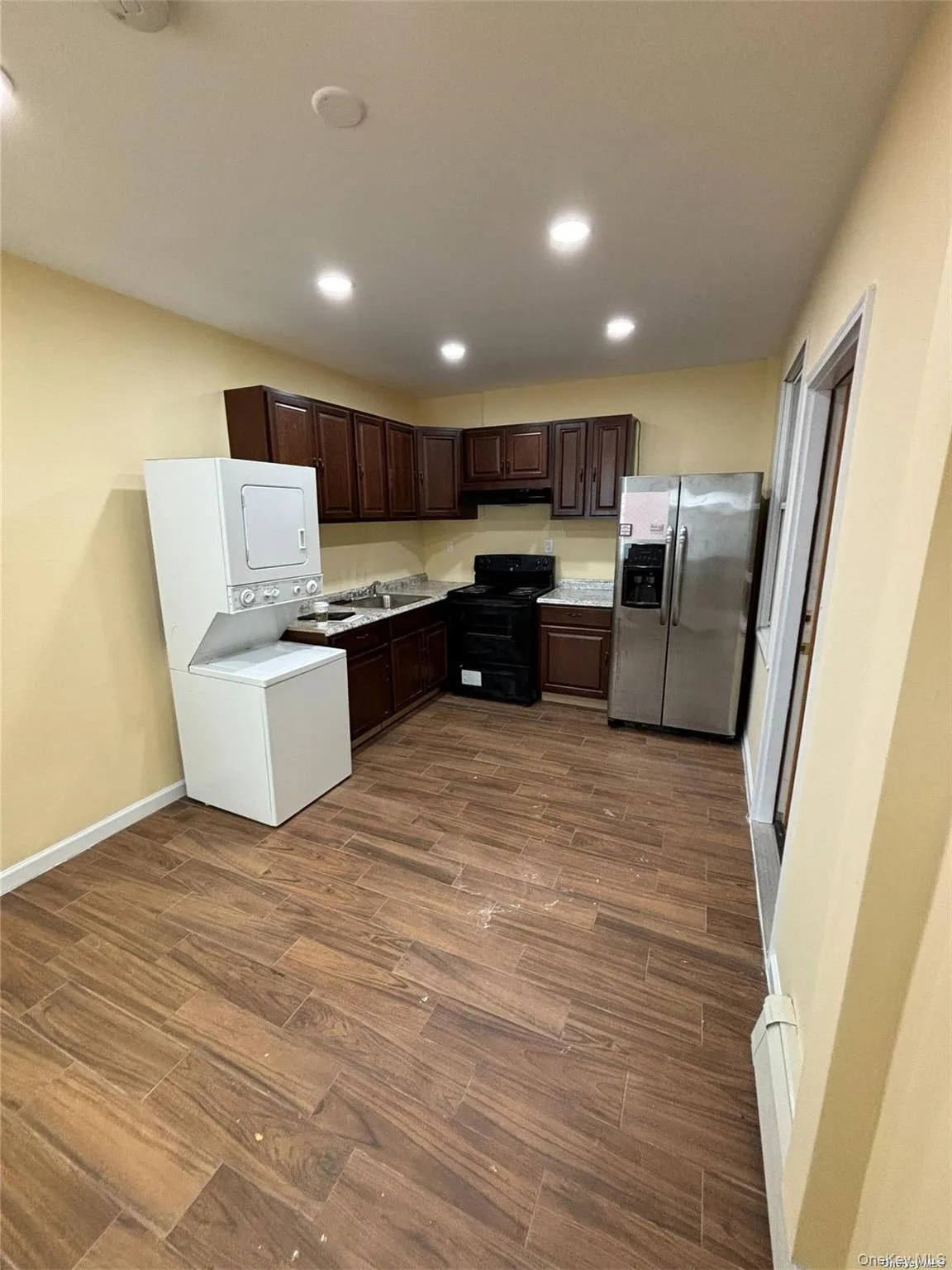 720 Fairview Avenue, Hempstead, NY, 2 Bedrooms Bedrooms, 4 Rooms Rooms,1 BathroomBathrooms,Residential Lease,For Rent,Fairview,0,1035834 720 Fairview Avenue, Hempstead, NY, 2 Bedrooms Bedrooms, 4 Rooms Rooms,1 BathroomBathrooms,Residential Lease,For Rent,Fairview,0,1035834
