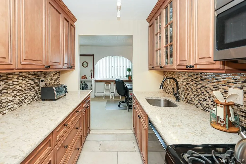 100 Clinton Avenue, Hempstead, NY, 2 Bedrooms Bedrooms, 5 Rooms Rooms,2 BathroomsBathrooms,Residential,For Rent,Clinton,0,1035841 100 Clinton Avenue, Hempstead, NY, 2 Bedrooms Bedrooms, 5 Rooms Rooms,2 BathroomsBathrooms,Residential,For Rent,Clinton,0,1035841