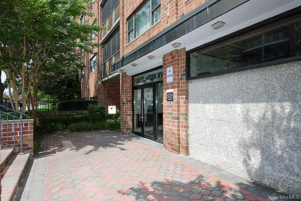 100 Clinton Avenue, Hempstead, NY, 2 Bedrooms Bedrooms, 5 Rooms Rooms,2 BathroomsBathrooms,Residential,For Rent,Clinton,0,1035841 100 Clinton Avenue, Hempstead, NY, 2 Bedrooms Bedrooms, 5 Rooms Rooms,2 BathroomsBathrooms,Residential,For Rent,Clinton,0,1035841