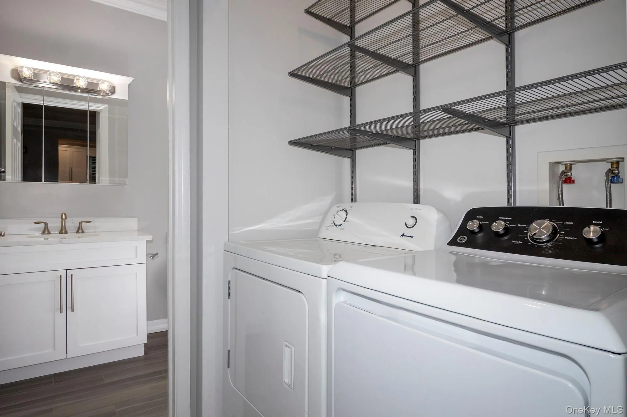 37 Oak Ridge Circle, Brookhaven, NY, 3 Bedrooms Bedrooms, 8 Rooms Rooms,2 BathroomsBathrooms,Residential Lease,For Rent,Oak Ridge,0,1035842 37 Oak Ridge Circle, Brookhaven, NY, 3 Bedrooms Bedrooms, 8 Rooms Rooms,2 BathroomsBathrooms,Residential Lease,For Rent,Oak Ridge,0,1035842