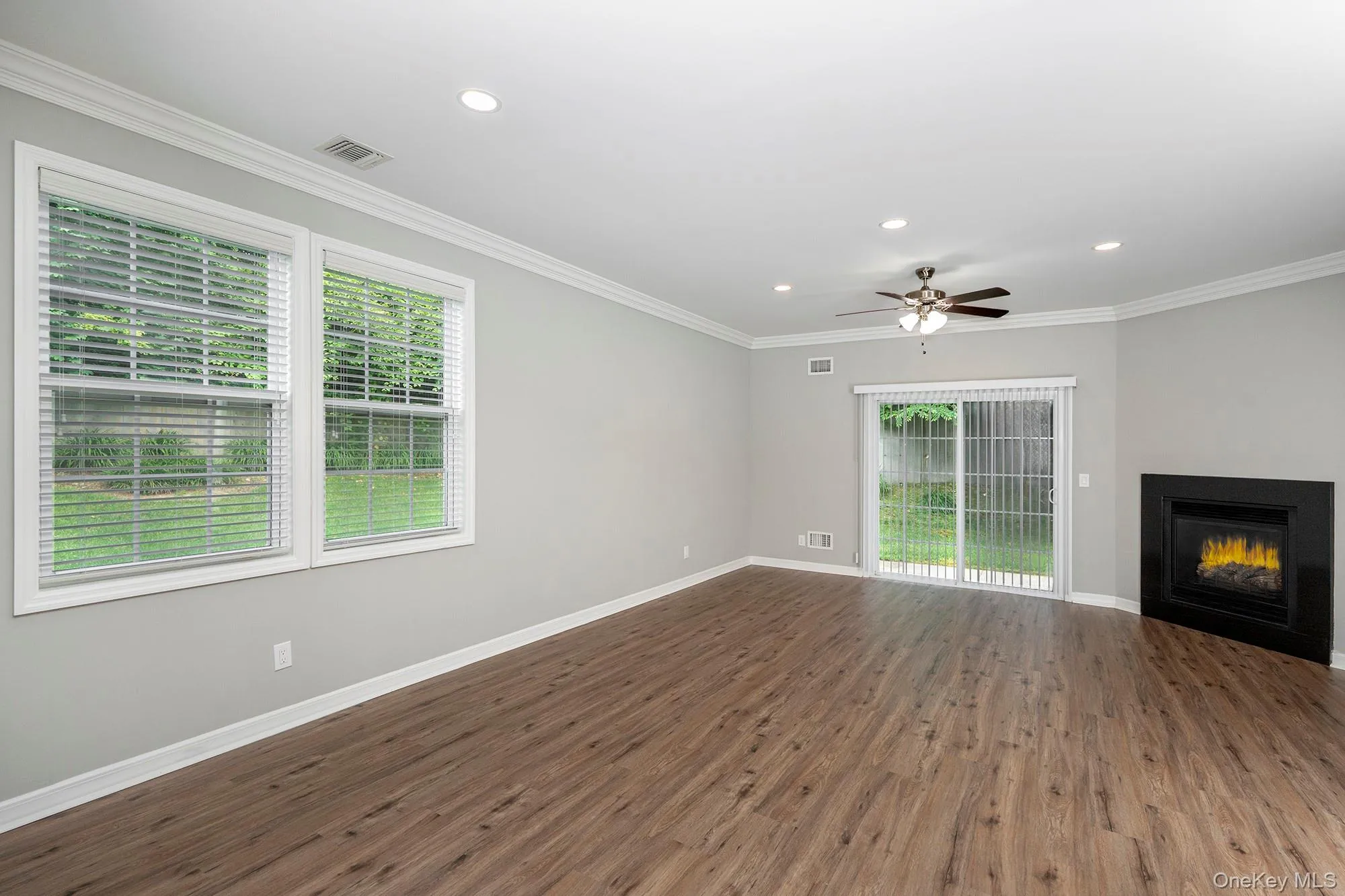 37 Oak Ridge Circle, Brookhaven, NY, 3 Bedrooms Bedrooms, 8 Rooms Rooms,2 BathroomsBathrooms,Residential Lease,For Rent,Oak Ridge,0,1035842 37 Oak Ridge Circle, Brookhaven, NY, 3 Bedrooms Bedrooms, 8 Rooms Rooms,2 BathroomsBathrooms,Residential Lease,For Rent,Oak Ridge,0,1035842