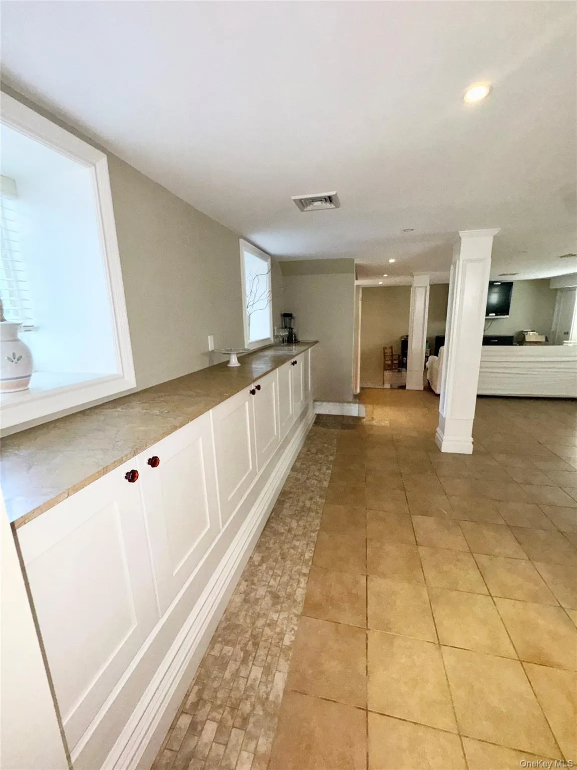 675 King Avenue, New York, NY, 3 Bedrooms Bedrooms, 4 Rooms Rooms,3 BathroomsBathrooms,Residential,For Rent,King,0,1035845 675 King Avenue, New York, NY, 3 Bedrooms Bedrooms, 4 Rooms Rooms,3 BathroomsBathrooms,Residential,For Rent,King,0,1035845