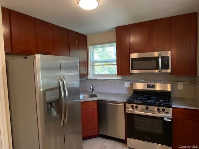 73-23 255th Street, New York, NY, 2 Bedrooms Bedrooms, 4 Rooms Rooms,1 BathroomBathrooms,Residential,For Rent,255th,0,1035846 73-23 255th Street, New York, NY, 2 Bedrooms Bedrooms, 4 Rooms Rooms,1 BathroomBathrooms,Residential,For Rent,255th,0,1035846