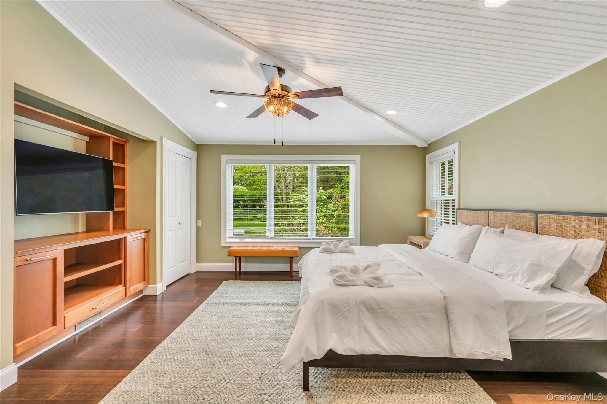 244 Main Street, Southampton, NY, 6 Bedrooms Bedrooms, 6 Rooms Rooms,7 BathroomsBathrooms,Residential,For Rent,Main,0,1035855 244 Main Street, Southampton, NY, 6 Bedrooms Bedrooms, 6 Rooms Rooms,7 BathroomsBathrooms,Residential,For Rent,Main,0,1035855