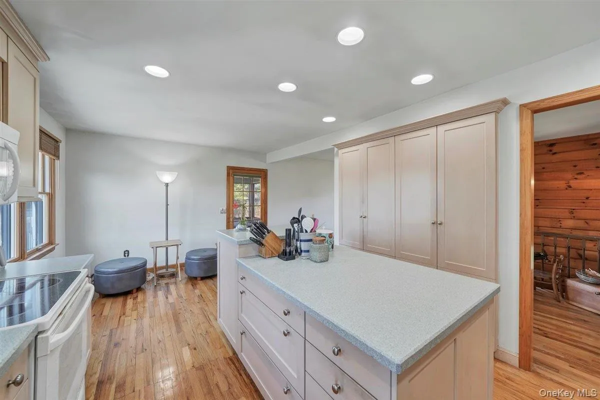 242 Prospect Road, Monroe, NY, 3 Bedrooms Bedrooms, 6 Rooms Rooms,1 BathroomBathrooms,Residential,For Rent,Prospect,0,1035856 242 Prospect Road, Monroe, NY, 3 Bedrooms Bedrooms, 6 Rooms Rooms,1 BathroomBathrooms,Residential,For Rent,Prospect,0,1035856