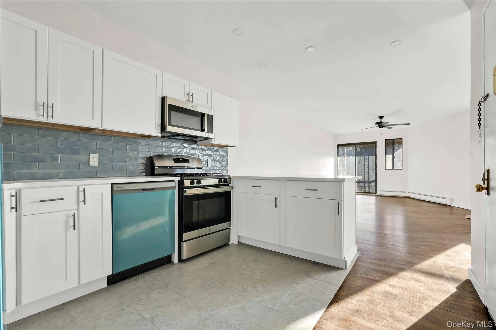 67-07 Selfridge Street, New York, NY, 3 Bedrooms Bedrooms, 5 Rooms Rooms,2 BathroomsBathrooms,Residential Lease,For Rent,Selfridge,0,1035857 67-07 Selfridge Street, New York, NY, 3 Bedrooms Bedrooms, 5 Rooms Rooms,2 BathroomsBathrooms,Residential Lease,For Rent,Selfridge,0,1035857
