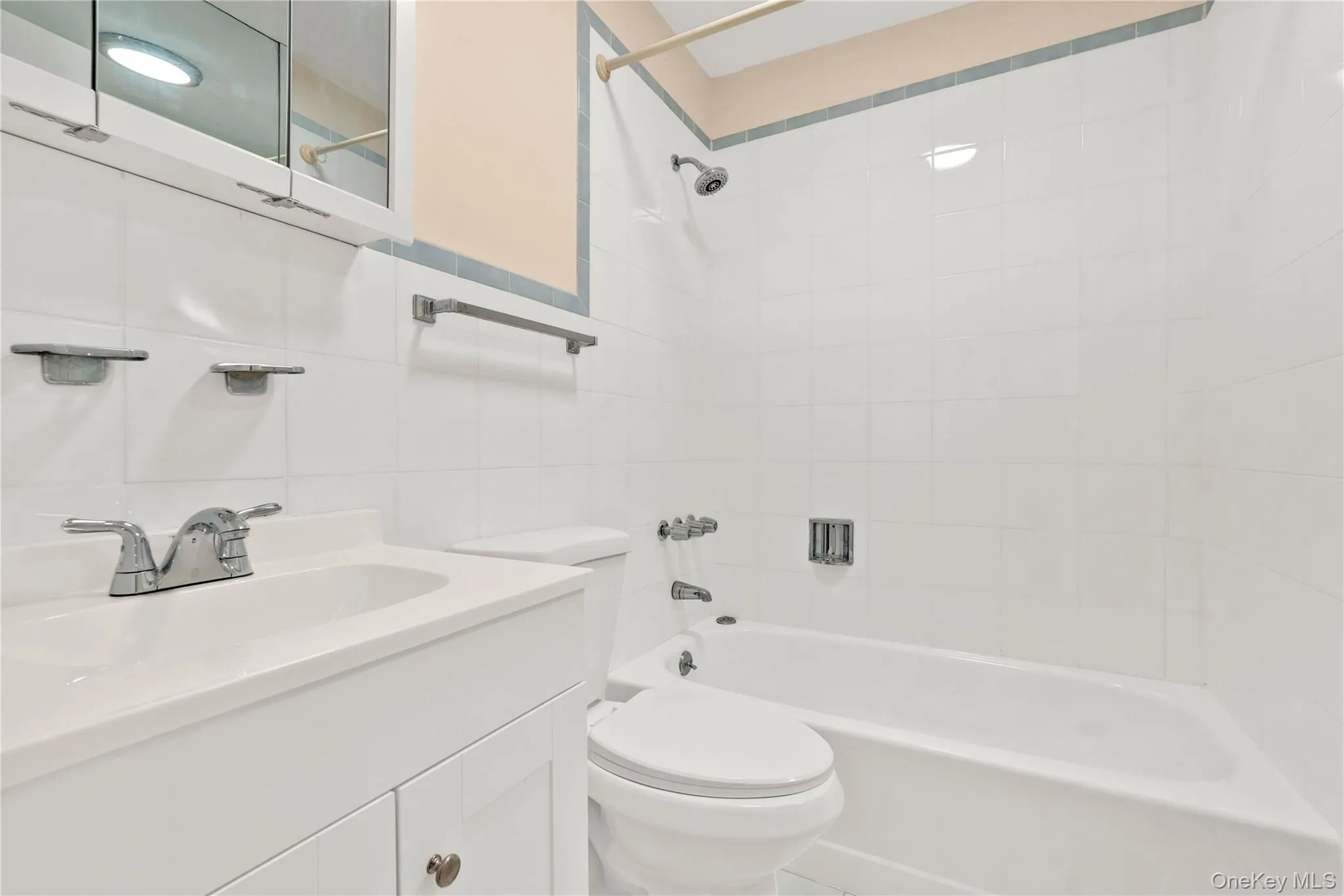 67-07 Selfridge Street, New York, NY, 3 Bedrooms Bedrooms, 5 Rooms Rooms,2 BathroomsBathrooms,Residential Lease,For Rent,Selfridge,0,1035857 67-07 Selfridge Street, New York, NY, 3 Bedrooms Bedrooms, 5 Rooms Rooms,2 BathroomsBathrooms,Residential Lease,For Rent,Selfridge,0,1035857
