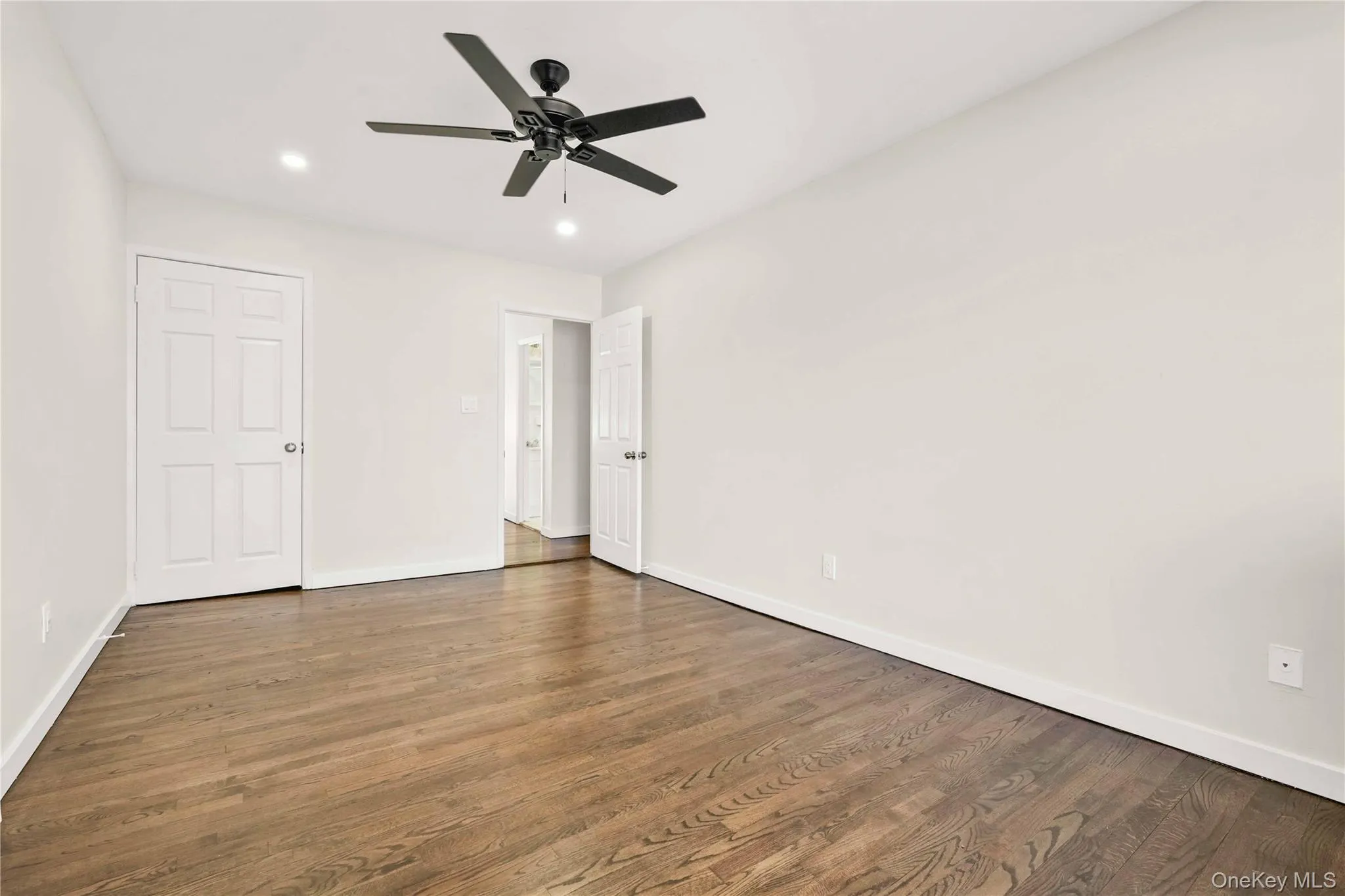 67-07 Selfridge Street, New York, NY, 3 Bedrooms Bedrooms, 5 Rooms Rooms,2 BathroomsBathrooms,Residential Lease,For Rent,Selfridge,0,1035857 67-07 Selfridge Street, New York, NY, 3 Bedrooms Bedrooms, 5 Rooms Rooms,2 BathroomsBathrooms,Residential Lease,For Rent,Selfridge,0,1035857