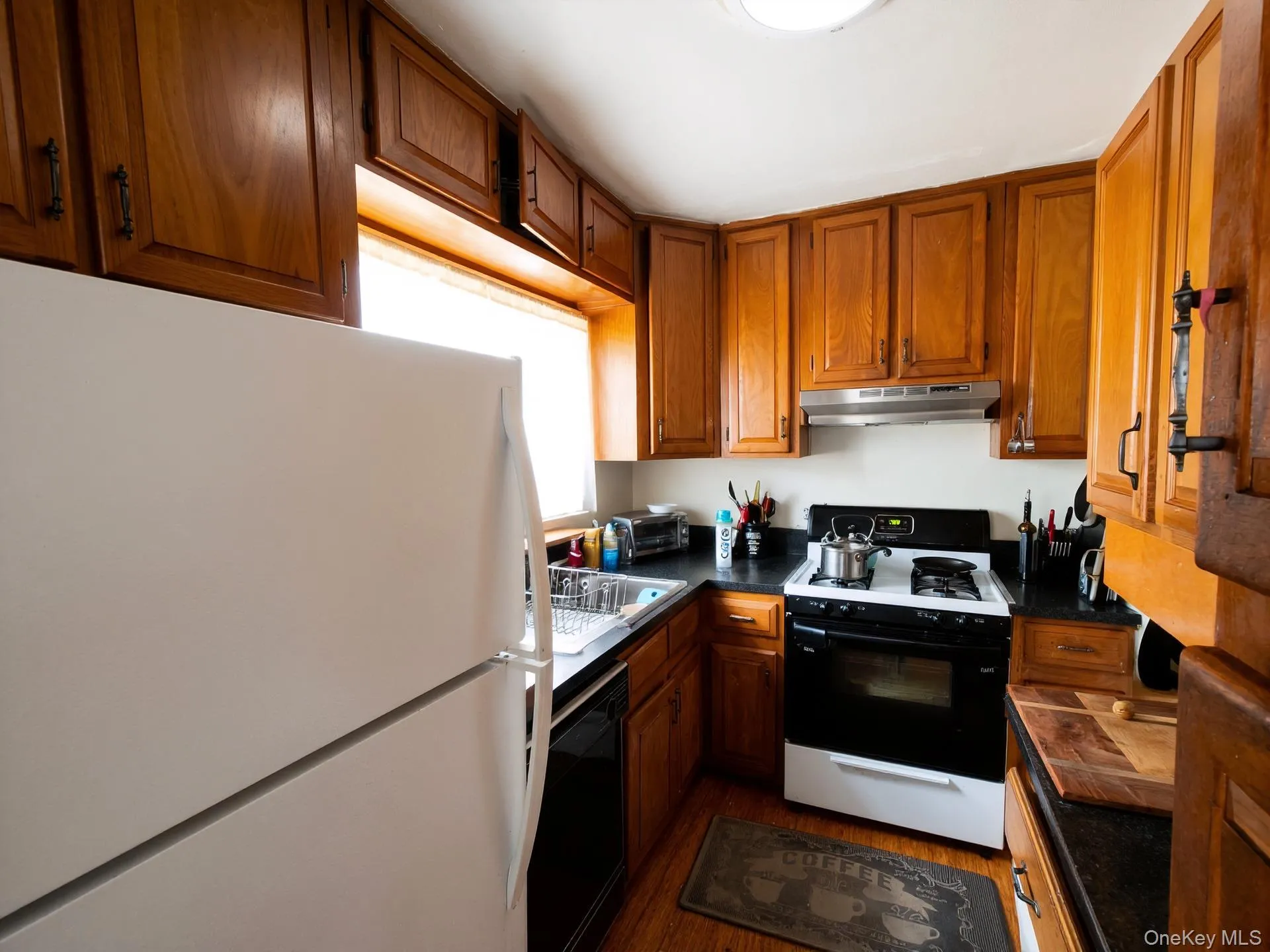 196-08 Pompeii Avenue, New York, NY, 1 Bedroom Bedrooms, 4 Rooms Rooms,1 BathroomBathrooms,Residential,For Rent,Pompeii,0,1035861 196-08 Pompeii Avenue, New York, NY, 1 Bedroom Bedrooms, 4 Rooms Rooms,1 BathroomBathrooms,Residential,For Rent,Pompeii,0,1035861