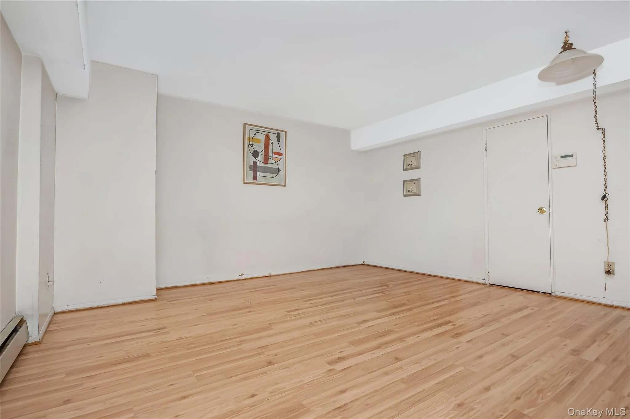 51 Edwards Street, North Hempstead, NY, 1 Bedroom Bedrooms, 4 Rooms Rooms,1 BathroomBathrooms,Residential,For Rent,Edwards,0,1035864 51 Edwards Street, North Hempstead, NY, 1 Bedroom Bedrooms, 4 Rooms Rooms,1 BathroomBathrooms,Residential,For Rent,Edwards,0,1035864