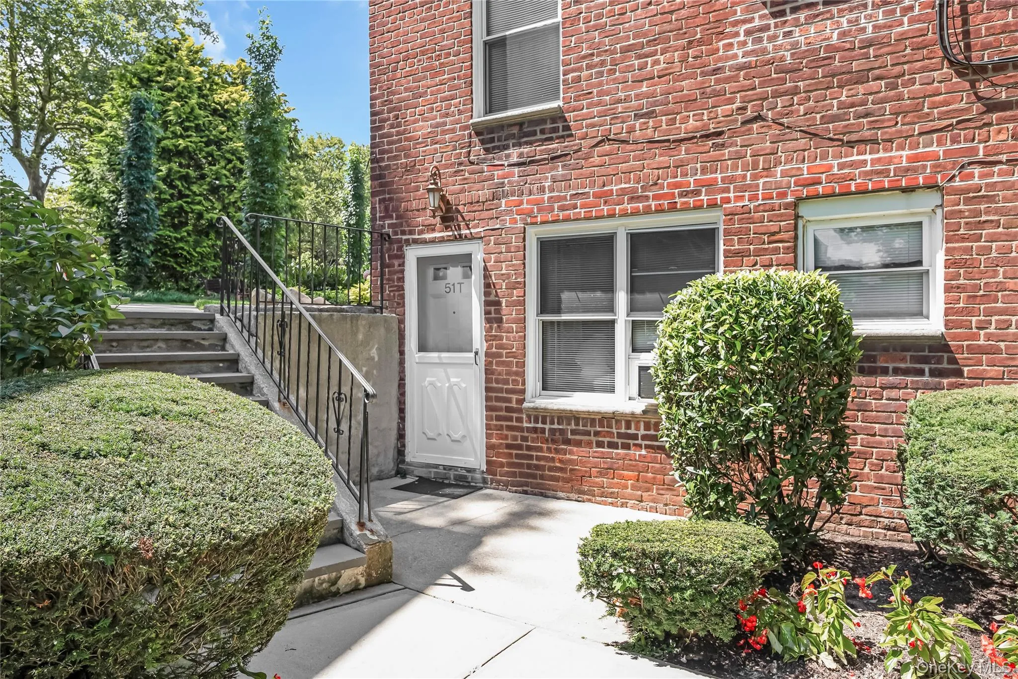 51 Edwards Street, North Hempstead, NY, 1 Bedroom Bedrooms, 4 Rooms Rooms,1 BathroomBathrooms,Residential,For Rent,Edwards,0,1035864 51 Edwards Street, North Hempstead, NY, 1 Bedroom Bedrooms, 4 Rooms Rooms,1 BathroomBathrooms,Residential,For Rent,Edwards,0,1035864