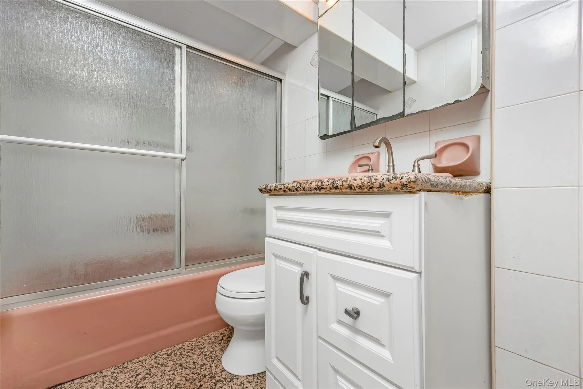 51 Edwards Street, North Hempstead, NY, 1 Bedroom Bedrooms, 4 Rooms Rooms,1 BathroomBathrooms,Residential,For Rent,Edwards,0,1035864 51 Edwards Street, North Hempstead, NY, 1 Bedroom Bedrooms, 4 Rooms Rooms,1 BathroomBathrooms,Residential,For Rent,Edwards,0,1035864