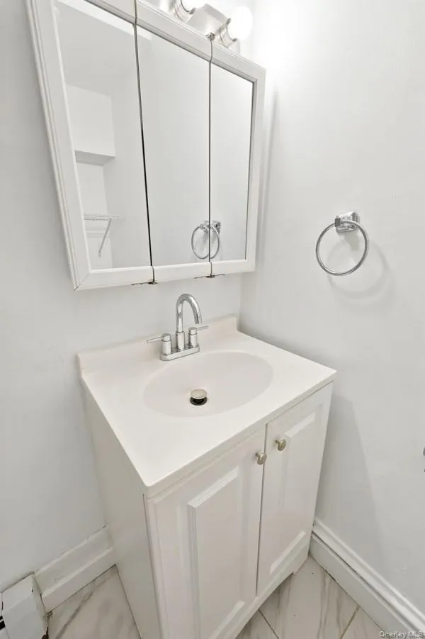 9 Arlington Place, Newburgh (city), NY, 3 Bedrooms Bedrooms, 4 Rooms Rooms,1 BathroomBathrooms,Residential Lease,For Rent,Arlington,0,1035865 9 Arlington Place, Newburgh (city), NY, 3 Bedrooms Bedrooms, 4 Rooms Rooms,1 BathroomBathrooms,Residential Lease,For Rent,Arlington,0,1035865