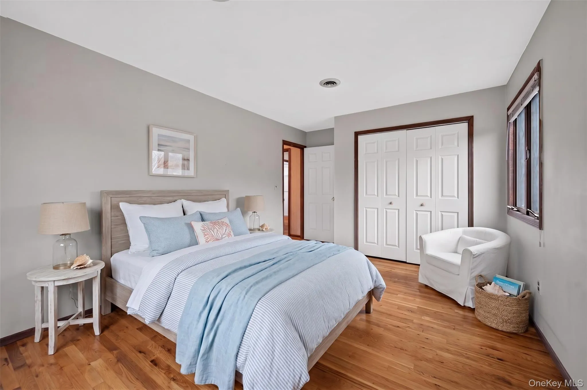 Virtual 3rd bedroom, wood floors and the double closet system, which is also in the other 3. Virtual 3rd bedroom, wood floors and the double closet system, which is also in the other 3.